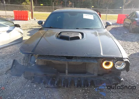 2016 Dodge Challenger 392 Hemi Scat Pack Shaker from USA, damaged, VIN 2C3CDZFJ5GH309575